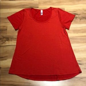 Solid red Lularoe classic tee